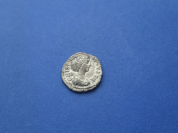 CRISPINA   -   (177 - 183) AD   -   AR Denarius  2,47 Gr  -   ROME  180 - 182 AD  - - Les Antonins (96 à 192)