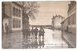 CPA 71 LOUHANS INONDATIONS DU 13 ET 14 NOVEMBRE 1913 ROUTE DES BORDES TRES RARE BELLE CARTE !! - Louhans