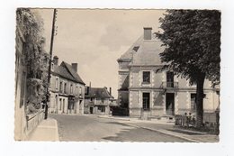 Juil19  3785065   Neuvy Le Roi  L'hotel De Ville - Neuvy-le-Roi