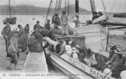 Paimpol       22     Embarquement Pour Bréhat D'un Passager Récalcitrant    (voir Scan) - Paimpol