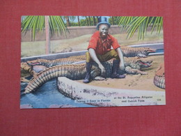 > Black Americana Black Man Sitting On Alligator Taking It Easy St Augustine Florida          Ref 3524 - Black Americana
