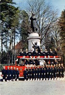 39-DOLE- LES PETITS POMPIERS- DEVANT LA STATUE DU GRAND SAVANT PASTEUR - Dole