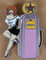 PIN UP ROUQUINE - ADOSSE POMPE A ESSENCE VIOLETTE  SEXAPO - DEMONS & MERVEILLES        -    (20) - Pin-Ups