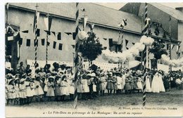 44 - LA MONTAGNE - La Fête-Dieu Au Patronage - Un Arrêt Au Reposoir. - La Montagne