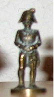 Kinder Officier Prussien - Figurines En Métal
