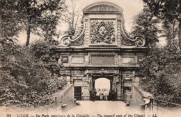 LILLE ( 59 ) - La Porte Intérieure De La Citadelle - Bergues