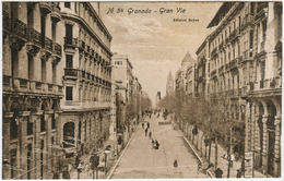 Granada. Gran Vía. Personas Y Publicidad - Granada