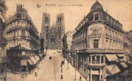 BRUXELLES - Eglise Et Rue Sainte-Gudule - Avenues, Boulevards