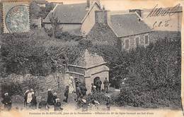 Plestin Les Grèves. Saint Efflam       22  Jour De Procession A La Fontaine.Officiers Du 18 ème Buvant      (voir Scan) - Plestin-les-Greves