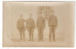 Carte Photo Militaria Groupe De 4 Soldats En 1915 - Uniforms