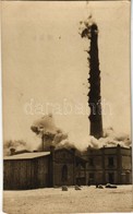 * T2 1916 Visegrad, Oroszok által Felgyújtott Gyár / WWI K.u.K. Military, Factory Set On Fire By The Russians. Photo - Non Classés