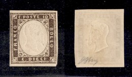 ANTICHI STATI ITALIANI - Sardegna - 1858 - 10 Cent (14) - Gomma Originale - Oliva (2.200) - Sonstige & Ohne Zuordnung