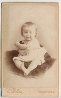 Photographie Ancienne CDV C.1900 Portrait D'une Jeune Fille Bébé Photographe Blin Chartres - Oud (voor 1900)