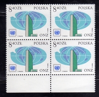 POLONIA POLAND POLSKA 1976 ONU NU UNO UNITED NATIONS 8.40zl BLOCK OF 4 QUARTINA BLOC MNH - Carnets