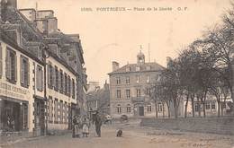 Pontrieux            22          Place De La Liberté. Epicerie Centrale        (voir Scan) - Pontrieux