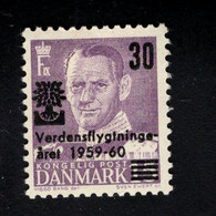 814162273 1960 SCOTT 370  POSTFRIS MINT  NEVER HINGED EINWANDFREI (XX)  WORLD REGUGEE YEAR 319 SURCHARGED - Unused Stamps