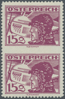 Österreich: 1926, Flugpost, 15 Gr. Rötlichlila, Senkrechtes Paar Mit Abart "mittig Ungezähnt", Postf - Unused Stamps