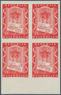 Österreich: 1956. Tag Der Briefmarke, Mit Der Abart "Ungezähnt" Im Postfrischen Unterrand-4er-Block. - Ungebraucht