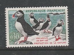FRANCE N° 1274 30C MULTICOLORE MACAREUX MOINES HOUPE PRONONCEE SUR LE 4EME MACAREUX - Used Stamps