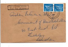 IRLANDE EIRE AFFRANCHISSEMENT COMPOSE SUR LETTRE FDC POUR L'ANGLETERRE 1969 - Lettres & Documents