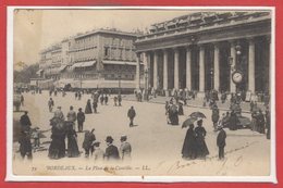 33 - BORDEAUX -- La Place De La Comédie - Arès