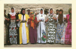 Traditional Iranian Women's Dresses, Belle Carte Postale ISPAHAN IRAN Adressée Andorra, Avec Timbre à Date Arrivée - Asien