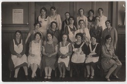 Carte Photos Groupe De Femmes Employées Cercle Saint GERMAIN Envoyée à GENEVE à Identifier Café Restaurant Hôtel ? - Te Identificeren