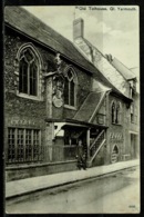 Ref 1319 - Early Jarrold Postcard - Old Tollhouse Great Yarmouth - Norfolk - Great Yarmouth