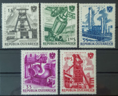 AUSTRIA - MNH - ANK 1134-1138 - 15 Jahre Verstaatlichte - Unused Stamps