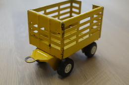 Tonka Toys, Tonka Countryside, Trailer Of Yellow And Green Tractor Agrimotor  , Made In Japan, 1970's *** - Dinky