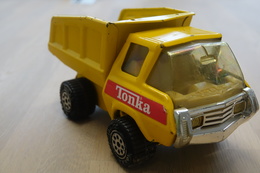 Tonka Toy , Tonka Big Dump Truck , Made In Japan, 1970's *** - Dinky