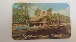 D166731  HAWAII  - US - Ca 1960   Waikiki - View Of Kalakua Avenue - International Market Place - Auto Automobile - Oahu