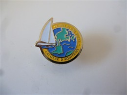PINS VOILE VOILIER CACOLAC D'AQUITAINE VENDEE GLOBE 92/93 / 33NAT - Segeln