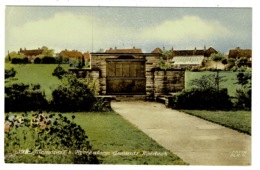 Ref 1325 - Early Postcard - The War Memorial & Recreation Grounds Baldock - Hertfordshire - Hertfordshire