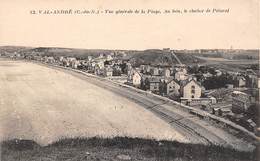 Pléneuf-Val-André       22       Vue  Générale De La Plage. Au Loin Le Clocher De Pléneuf         (voir Scan) - Pléneuf-Val-André