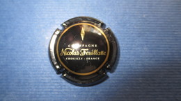 CAPSULE CHAMPAGNE NICOLAS FEUILLATE. Noir Et Or - Feuillate