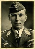 Ritterkreuzträger WK II Bauer Oberleutnant Foto-Karte II (fleckig, Kl. Einstiche) - Weltkrieg 1939-45