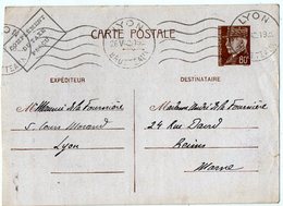 TB 2592 - Guerre 39 / 45 - CP - Entier Postal Type Pétain - Mr M.de LA FOURNIERE à LYON Pour Mme De LA FOURNIERE à REIMS - Standaardpostkaarten En TSC (Voor 1995)