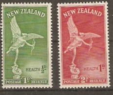 New Zealand  1947  SG 690-1  Health     Mounted Mint - Unused Stamps