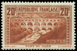 ** EMISSIONS DU XXème SIECLE - 262   Pont Du Gard, 20f. Chaudron, T IIB, TB - Unused Stamps