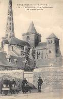 Tréguier          22         La Cathédrale. Les Trois Tours. Laitières          (voir Scan) - Tréguier