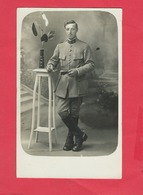 Carte Photo - Militaire , Soldat , Uniforme -  (  Militaires , Soldats , Uniformes   ) - Uniformes