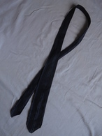 Vintage - Cravate Noire En Soie Années 50 - Corbatas