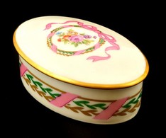 Limoges Kis Dobozka, Matricás, Apró Kopásnyomokkal, Jelzett,  10×6 Cm - Sonstige & Ohne Zuordnung