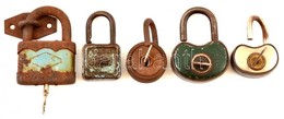 Antik Lakatok Kulcsok, Több Rozsdás, összesen: 5 Db - Sonstige & Ohne Zuordnung