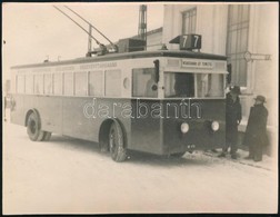 1934 A BSZKRt T470 Trolibusz A III. Kerület Bécsi úton, Hátoldalon Feliratozott Fotó, 8,5×11 Cm - Sonstige & Ohne Zuordnung