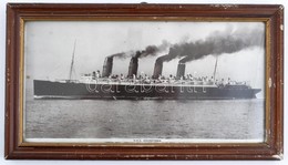 Cca 1930 RMS Mauretania, Fotó, Feliratozva, üvegezett Fa Keretben, 13×25,5 Cm - Altri & Non Classificati