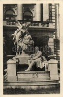 T2 Vienna, Wien VII. Ferdinand Raimund Denkmal V. Vogl. Vor Dem Deutschen Volkstheater / Statue In Front Of The Theatre - Zonder Classificatie