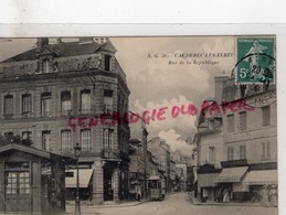76 - CAUDEBEC LES ELBEUF - RUE DE LA REPUBLIQUE - PHARMACIE - TRAMWAY - MAGASIN CHARCUTERIE - Caudebec-lès-Elbeuf