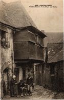 CPA CHATEAUNEUF-Vieilles Maison De La Place Des Halles (188630) - Châteauneuf-du-Faou